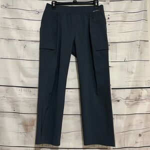 Eddie Bauer | Women's Cropped Gray Pants Size 8